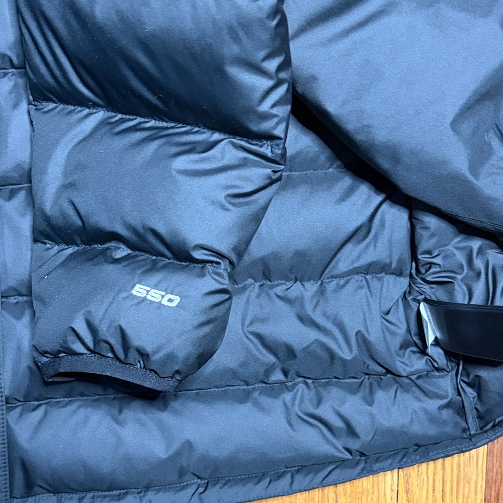 The North Face Men's Black Quilted Puffer Jacket - Picture 2 of 4